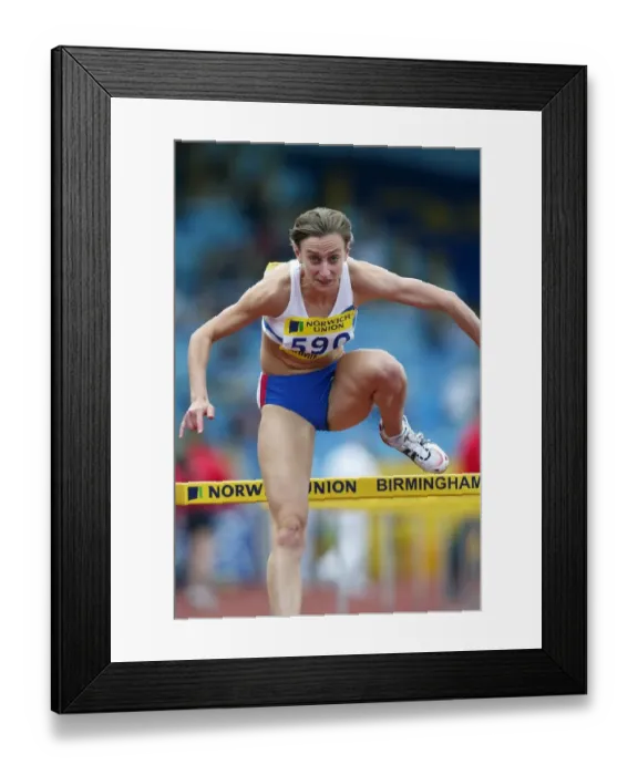 Framed Print : Liz Fairs 100 Metre Hurdles Norwich Union World Trials Framed Print : Liz Fairs 100 Metre Hurdles Norwich Union World Trials