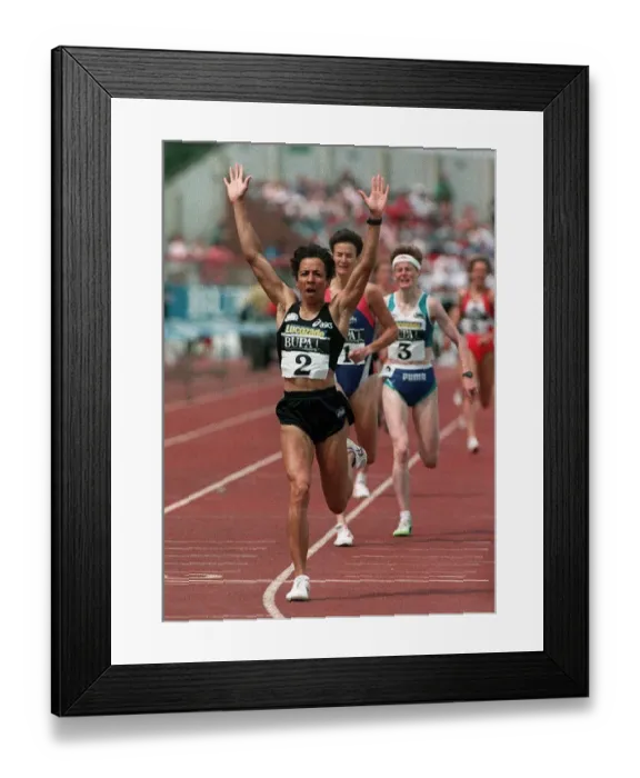 Framed Print : Kelly Holmes