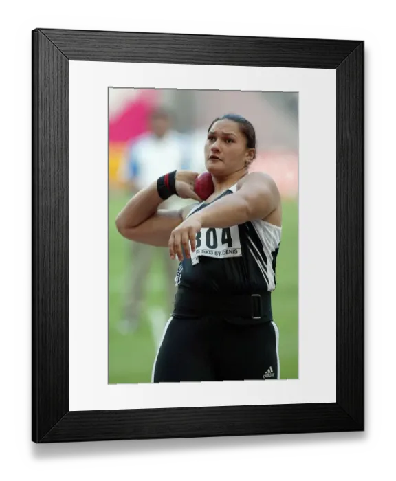 Framed Print : Valerie Adams Framed Print : Valerie Adams