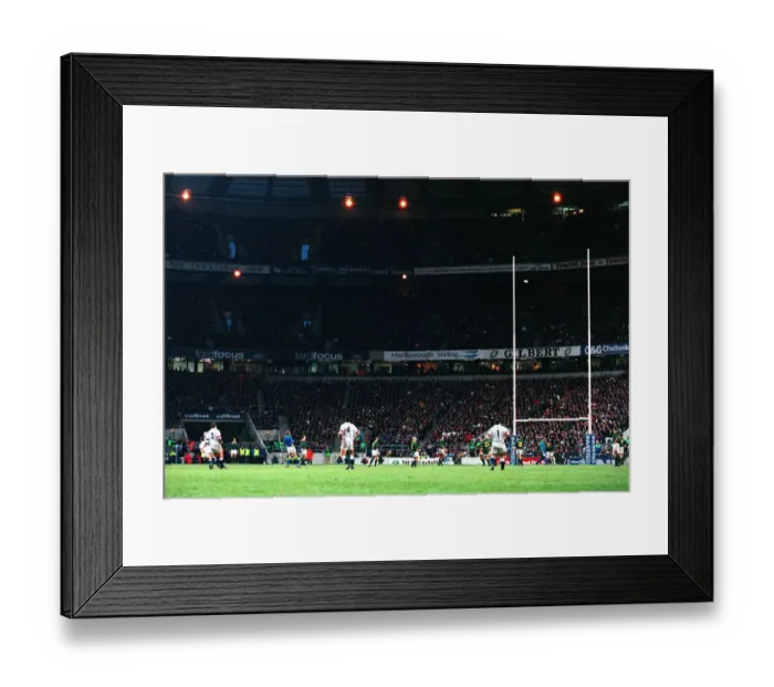 Framed Print : Matt Dawson Kicks Penalty Framed Print : Matt Dawson Kicks Penalty