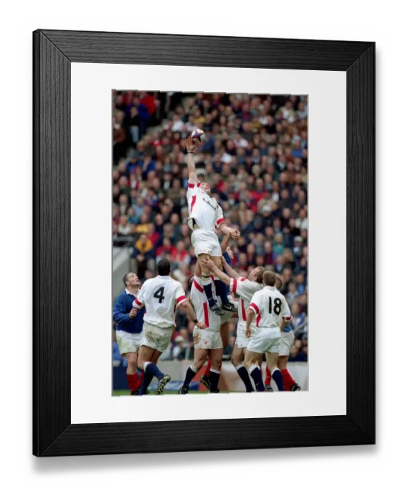 Framed Print : Lawrence Dallaglio Wins Ball Framed Print : Lawrence Dallaglio Wins Ball