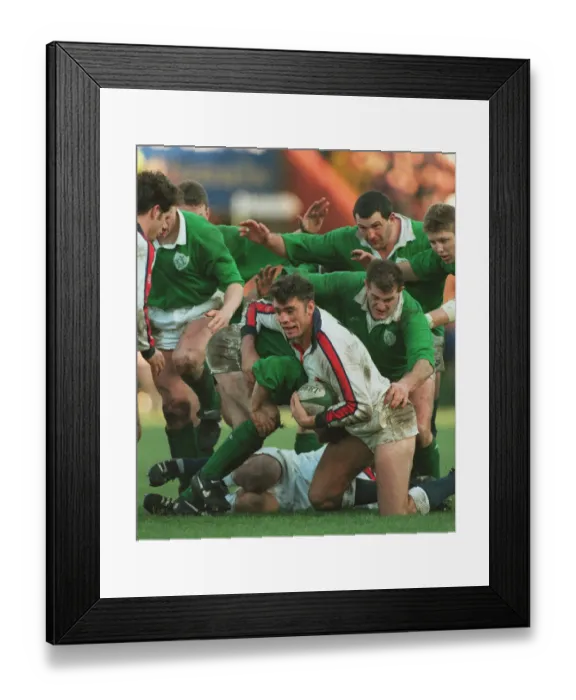 Framed Print : Ben Clarke Struggles Past Framed Print : Ben Clarke Struggles Past