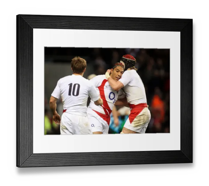 Framed Print : Lesley Vainikolo & Kuke Narraway Framed Print : Lesley Vainikolo & Kuke Narraway