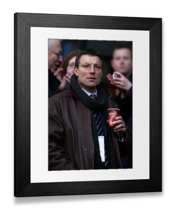 Framed Print : Rob Andrew Mbe