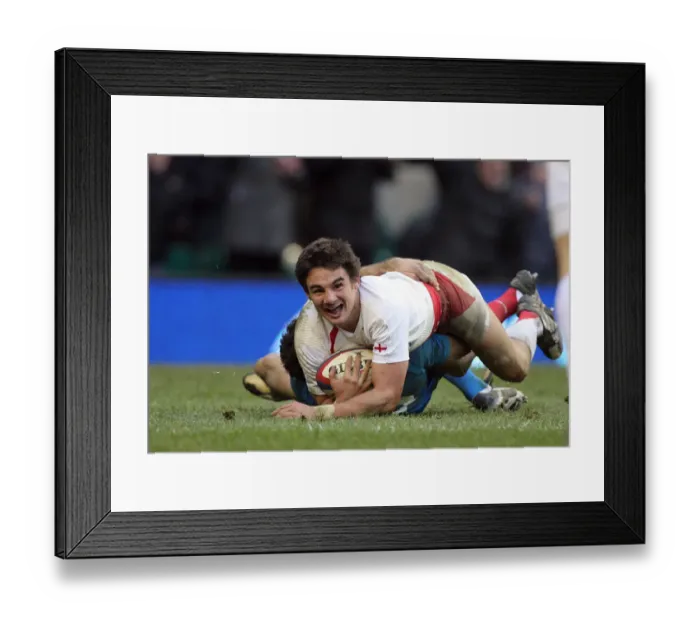 Framed Print : Harry Ellis Scores His 2nd Try Framed Print : Harry Ellis Scores His 2nd Try