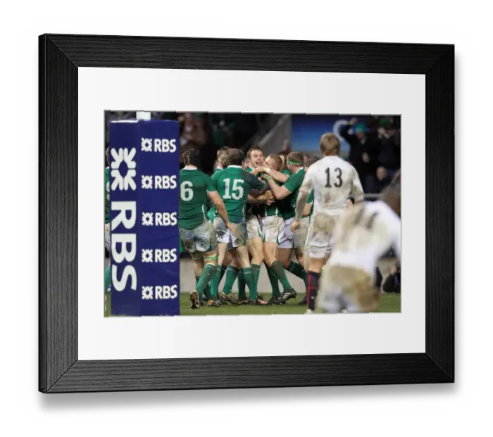 Framed Print : Ireland Celebrate Winning Try Framed Print : Ireland Celebrate Winning Try