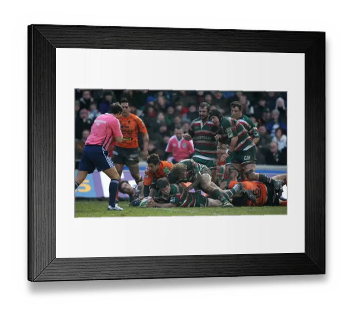 Framed Print : Dan Hipkiss Scores His 2nd Try Framed Print : Dan Hipkiss Scores His 2nd Try