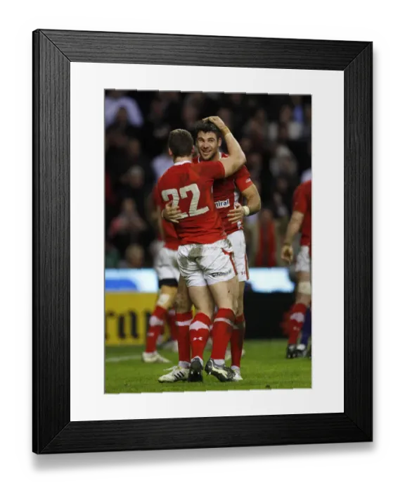 Framed Print : Wales Players Celebrate