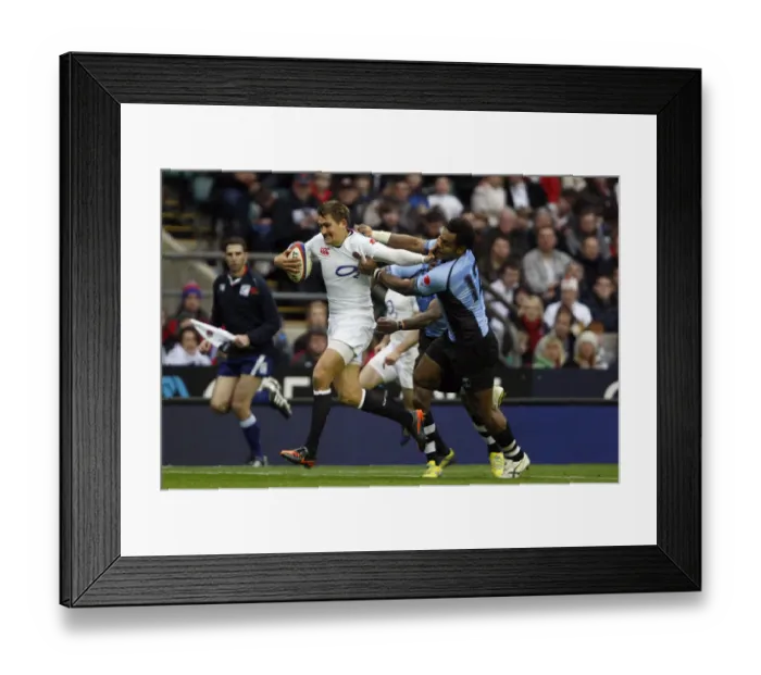Framed Print : Toby Flood Holds Off Sireli Naqelevuki Framed Print : Toby Flood Holds Off Sireli Naqelevuki