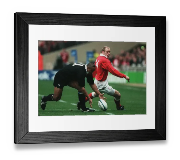 Framed Print : Jonah Lomu & Gareth Thomas Framed Print : Jonah Lomu & Gareth Thomas