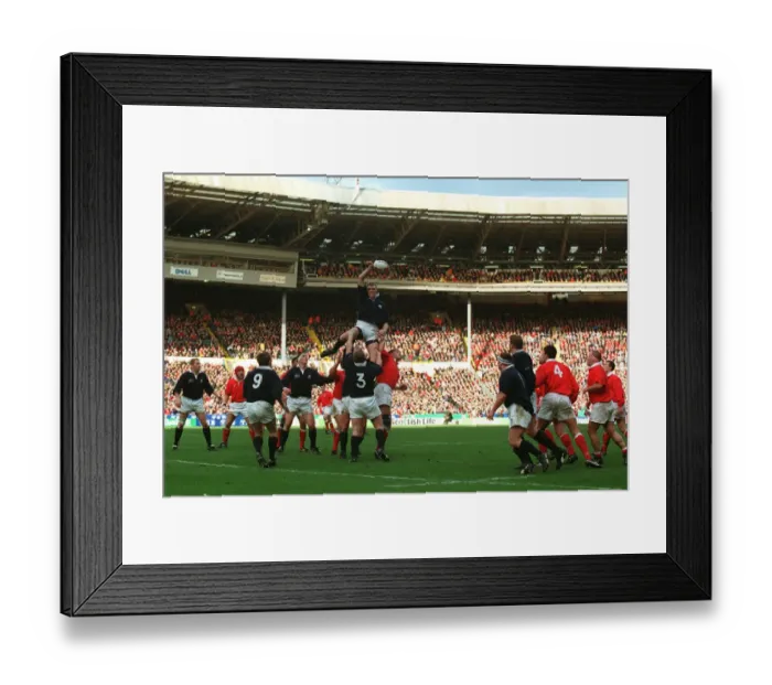 Framed Print : Doddy Weir Wins Line-Out Framed Print : Doddy Weir Wins Line-Out