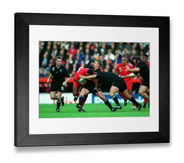 Framed Print : Justin Marshall, Isileli Fatani Framed Print : Justin Marshall, Isileli Fatani