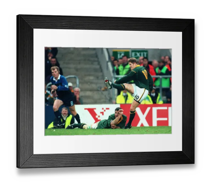 Framed Print : Jannie De Beer Last Gasp Kick Framed Print : Jannie De Beer Last Gasp Kick