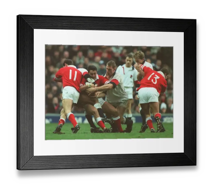 Framed Print : Hemi Taylor Holds Tight Framed Print : Hemi Taylor Holds Tight