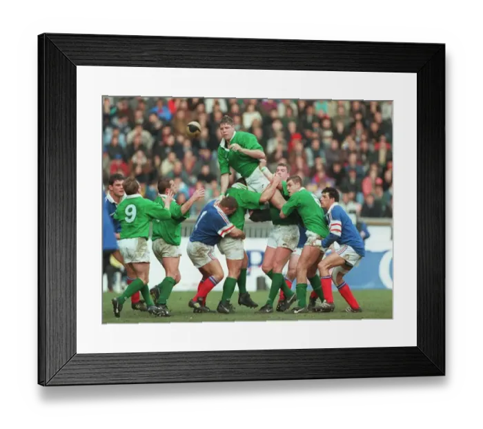 Framed Print : Gabriel Fulcher Wins Line-Out Framed Print : Gabriel Fulcher Wins Line-Out