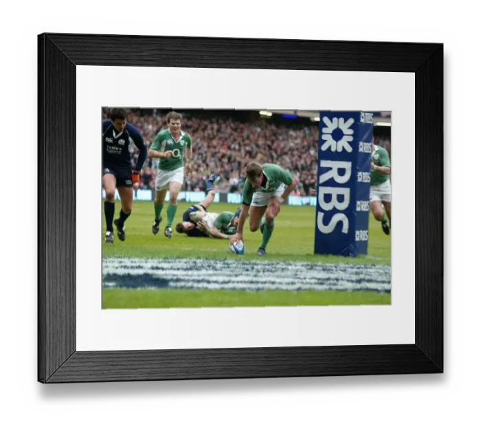 Framed Print : Ronan O Gara Scores Try