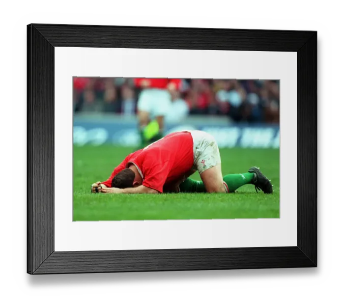 Framed Print : Colin Charvis Defeated