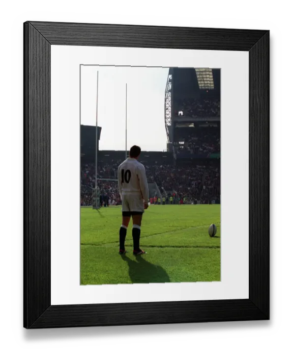 Framed Print : Paul Grayson Prepares To Kick Framed Print : Paul Grayson Prepares To Kick