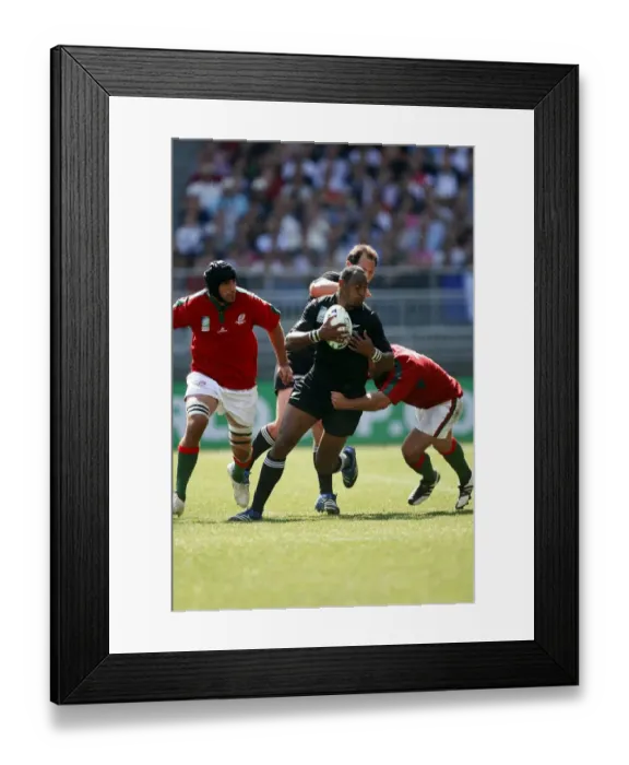 Framed Print : Joe Rokocoko Looks For Support Framed Print : Joe Rokocoko Looks For Support