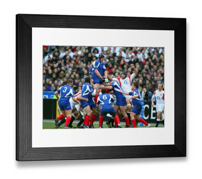 Framed Print : Jerome Thion Wins Line-Out Framed Print : Jerome Thion Wins Line-Out