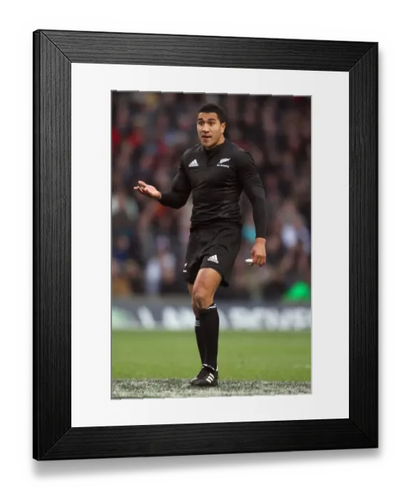 Framed Print : Mils Muliaina Framed Print : Mils Muliaina