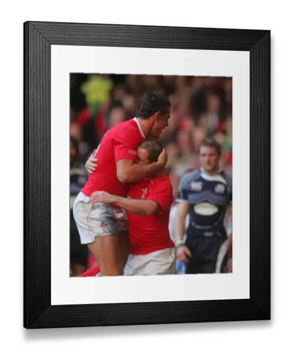 Framed Print : Lee Byrne & Shane Williams Celebrate Framed Print : Lee Byrne & Shane Williams Celebrate