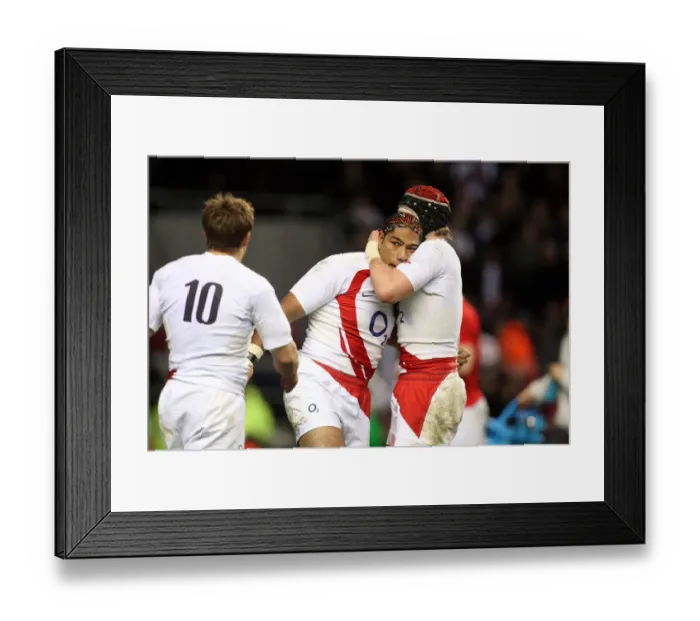 Framed Print : Lesley Vainikolo & Luke Narraway Framed Print : Lesley Vainikolo & Luke Narraway