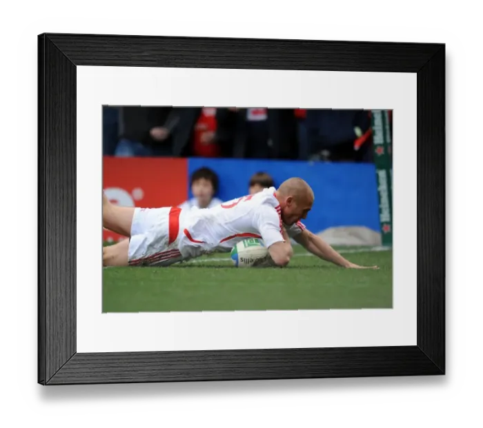 Framed Print : Paul Warwick Scores A Try Framed Print : Paul Warwick Scores A Try