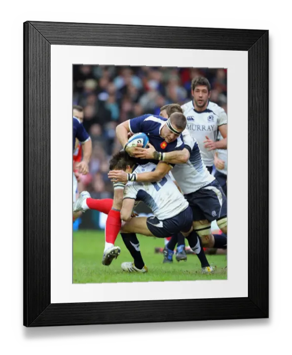 Framed Print : Max Evans Tackles Harinordoquy Framed Print : Max Evans Tackles Harinordoquy