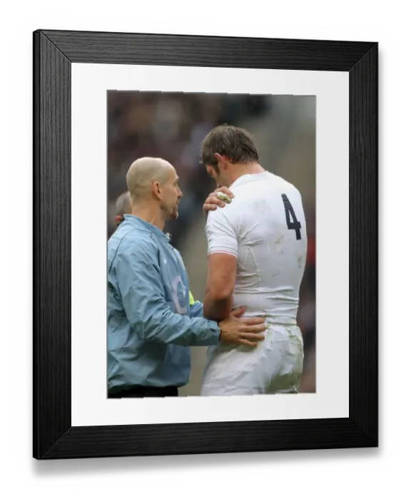 Framed Print : Simon Shaw Shoulder Injury Framed Print : Simon Shaw Shoulder Injury