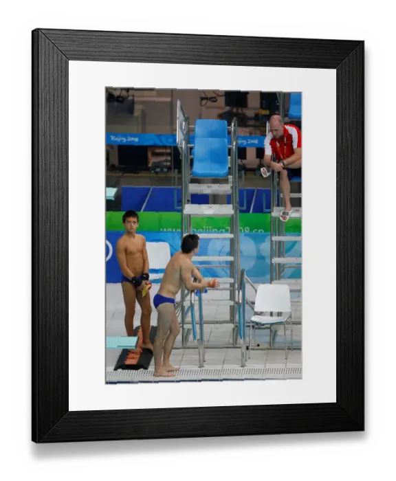 Framed Print : Tom Daley, Blake Aldridge & Coach Framed Print : Tom Daley, Blake Aldridge & Coach