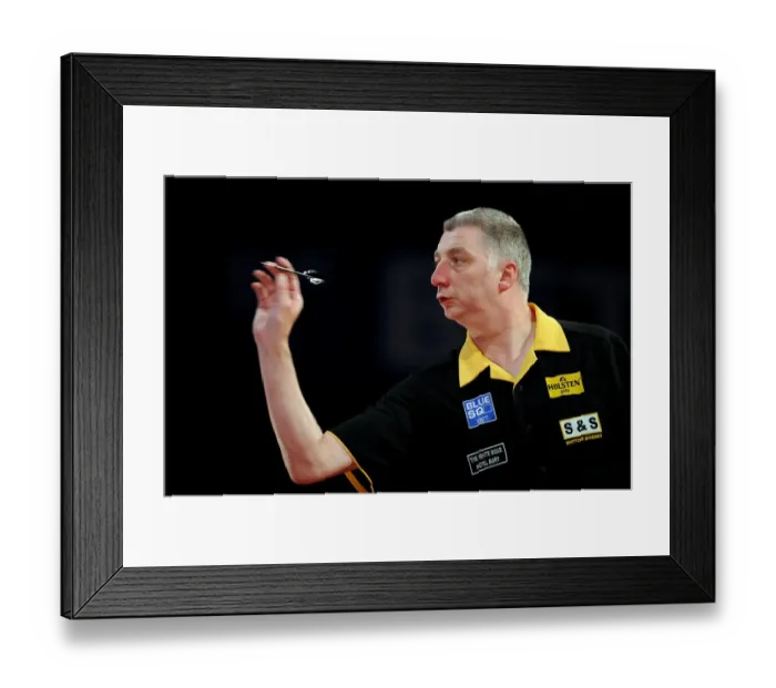 Framed Print : Les Fitton Framed Print : Les Fitton