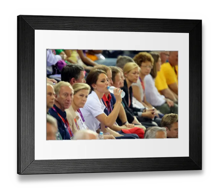Framed Print : The Dutcess Of Cambridge Framed Print : The Dutcess Of Cambridge