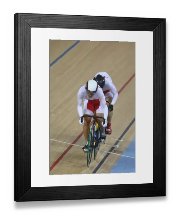 Framed Print : Jinjie Gong & Shuang Guo