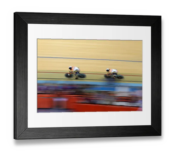 Framed Print : Willy Kanis & Yvonne Hijgenaar Framed Print : Willy Kanis & Yvonne Hijgenaar