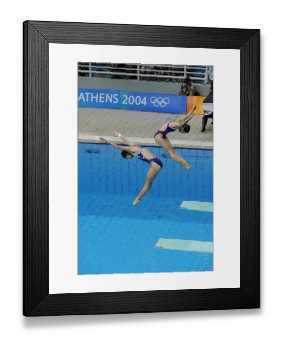 Framed Print : Jingjing Guo & Wu Minxia Framed Print : Jingjing Guo & Wu Minxia