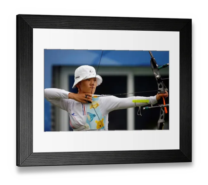 Framed Print : Hyun-Sung Park