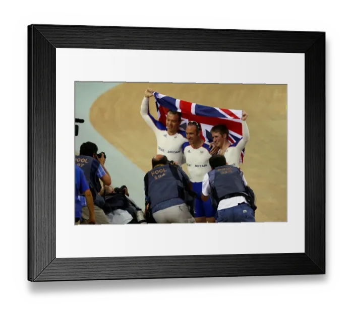Framed Print : Chris Hoy, Jamie Staff & Jason Kenny Framed Print : Chris Hoy, Jamie Staff & Jason Kenny