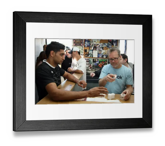 Framed Print : Amir Khan, Freddie Roach Framed Print : Amir Khan, Freddie Roach