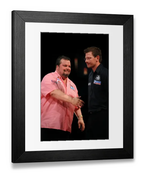 Framed Print : Peter Manley Knocks Out Holder James Wade Framed Print : Peter Manley Knocks Out Holder James Wade