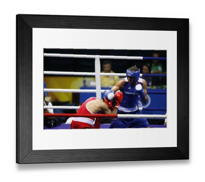Framed Print : James Degale V Darren Sutherland