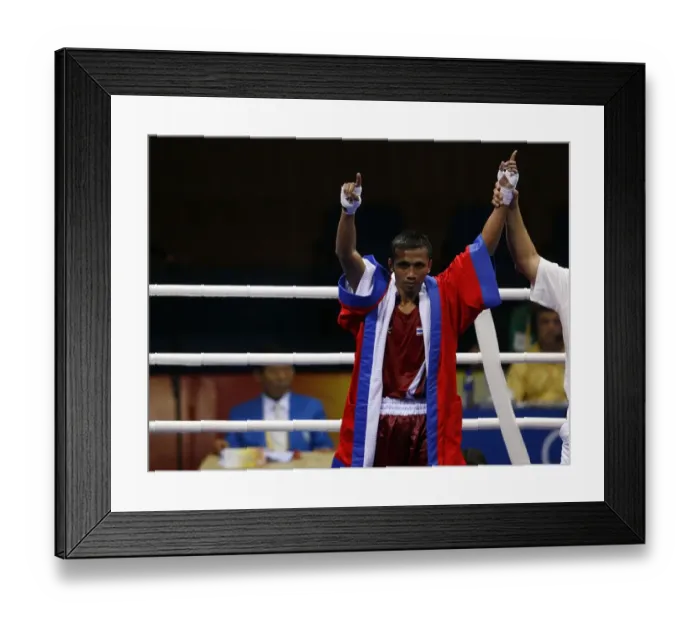 Framed Print : Manus Boonjumnong Framed Print : Manus Boonjumnong