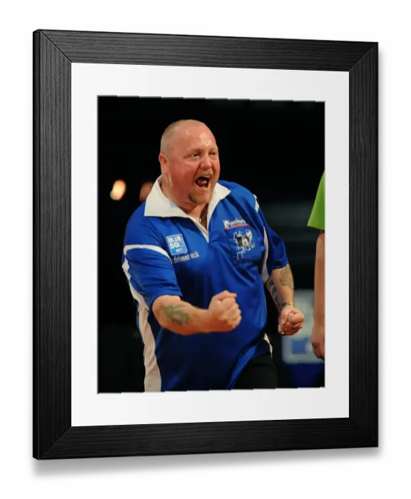 Framed Print : Andy Hamilton Beats Michael Van Gerwen Framed Print : Andy Hamilton Beats Michael Van Gerwen