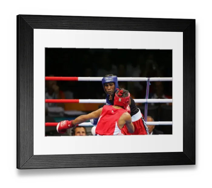 Framed Print : Amir Khan & Mario Kindelan