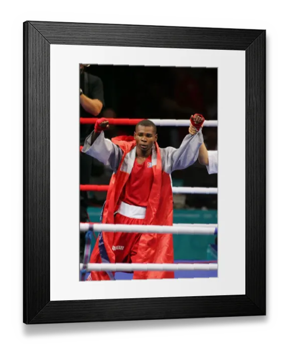 Framed Print : Guillermo Rigondeaux Ortiz Framed Print : Guillermo Rigondeaux Ortiz