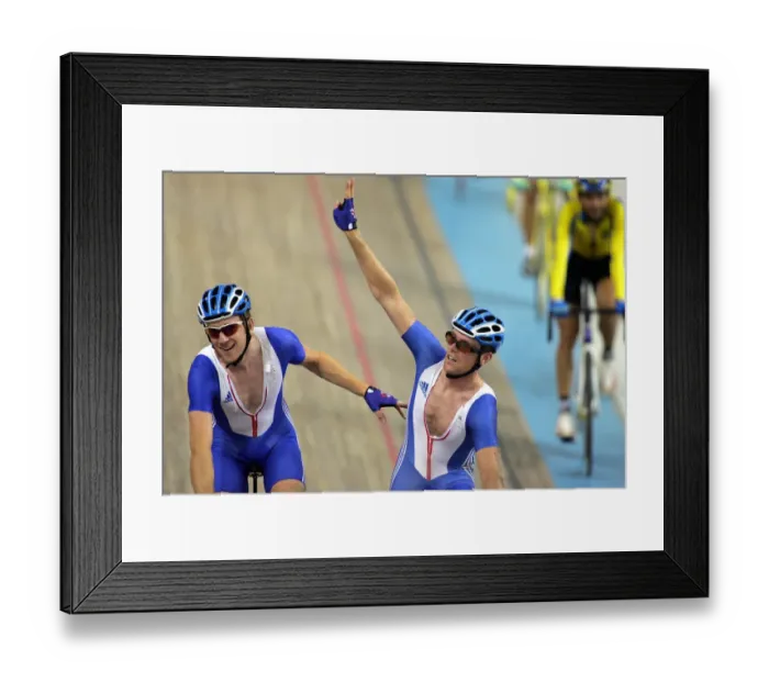 Framed Print : Rob Hayles & Bradley Wiggins Framed Print : Rob Hayles & Bradley Wiggins