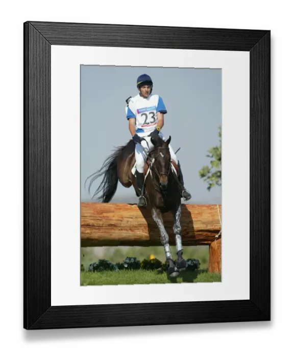 Framed Print : Raul Senna