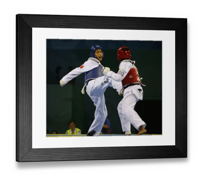 Framed Print : Buttree Puedpong & Thi Ngoc Truc Tran