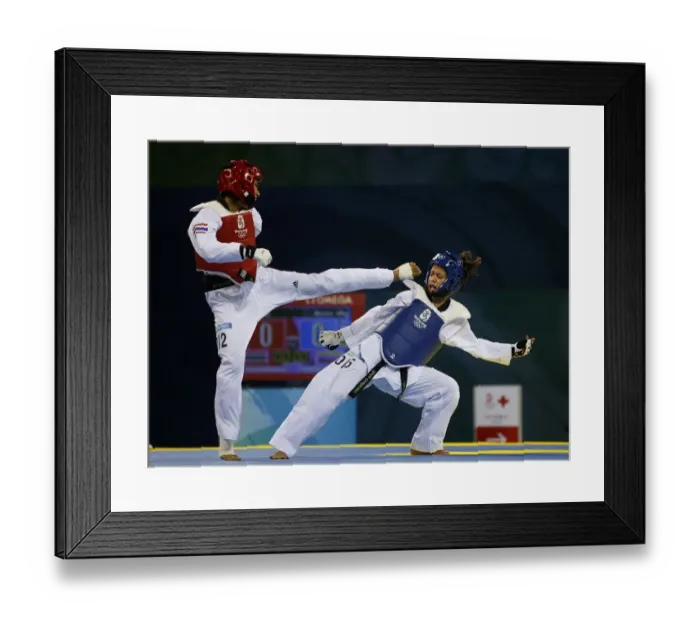 Framed Print : Puedpong Buttree & Dalia Contreras Rivero Puedpong Buttr Framed Print : Puedpong Buttree & Dalia Contreras Rivero Puedpong Buttr