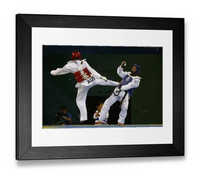 Framed Print : Ryan Carneli & Chutchawal Khawlaor